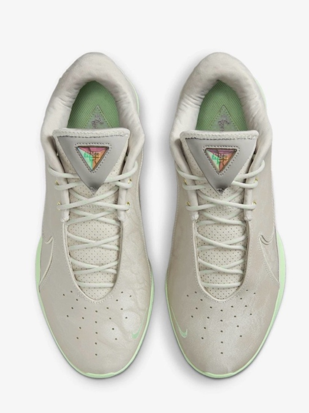 Nike LeBron 22 Light Bone Vapor Green Soft Pearl (Men's) size 12 EUC